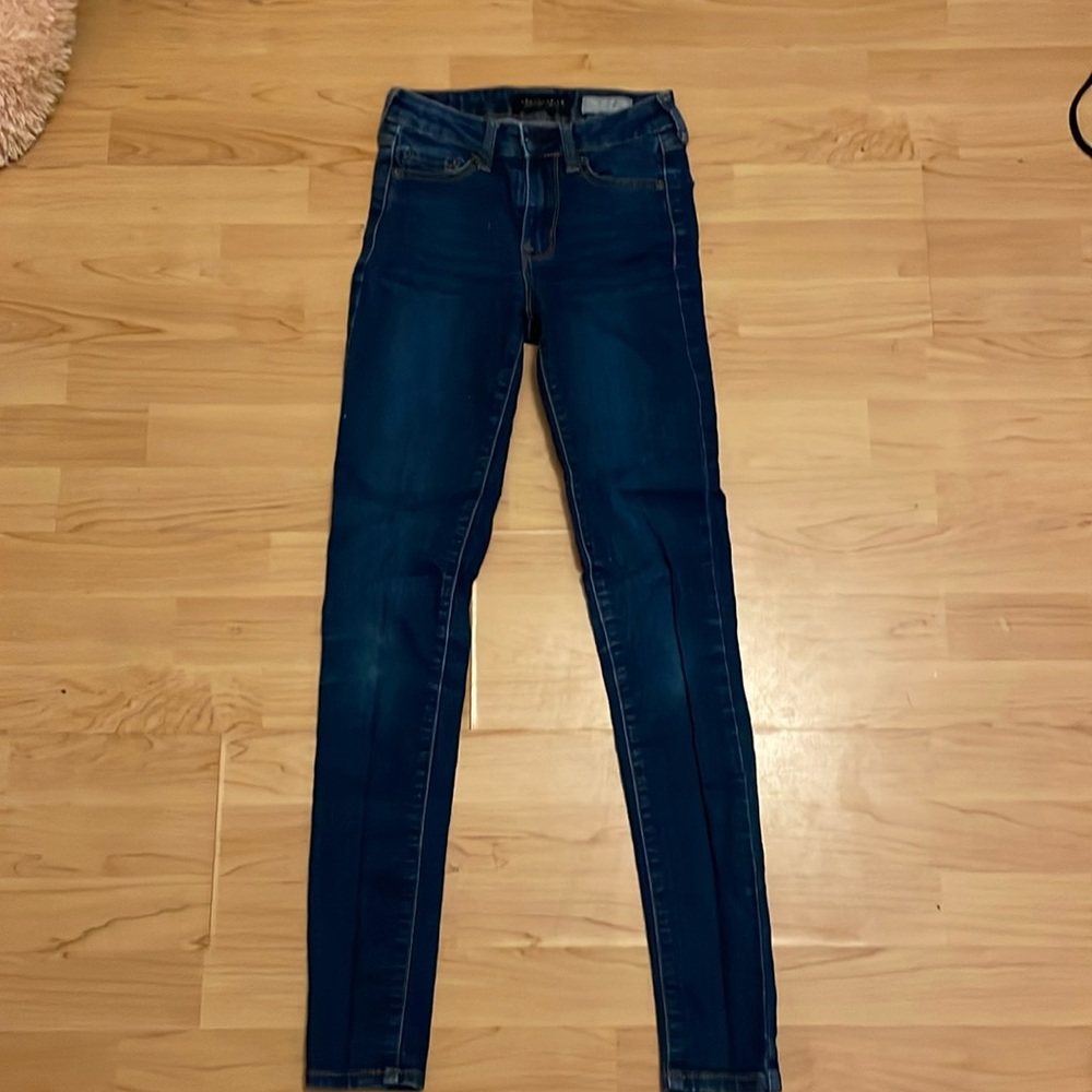 Aeropostale designed jeans skinny size 00 long